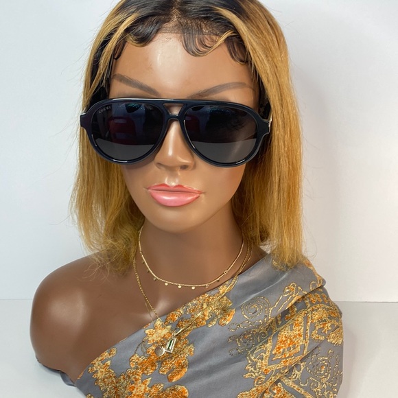 GUCCI GG0767S aviator sunglass comes in a shiny black frame with grey lenses. - Picture 4 of 14